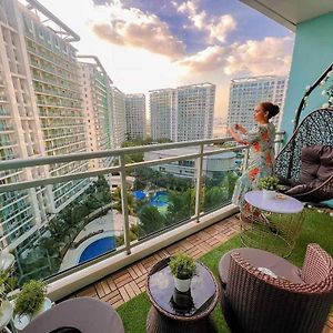 Studio Balcony